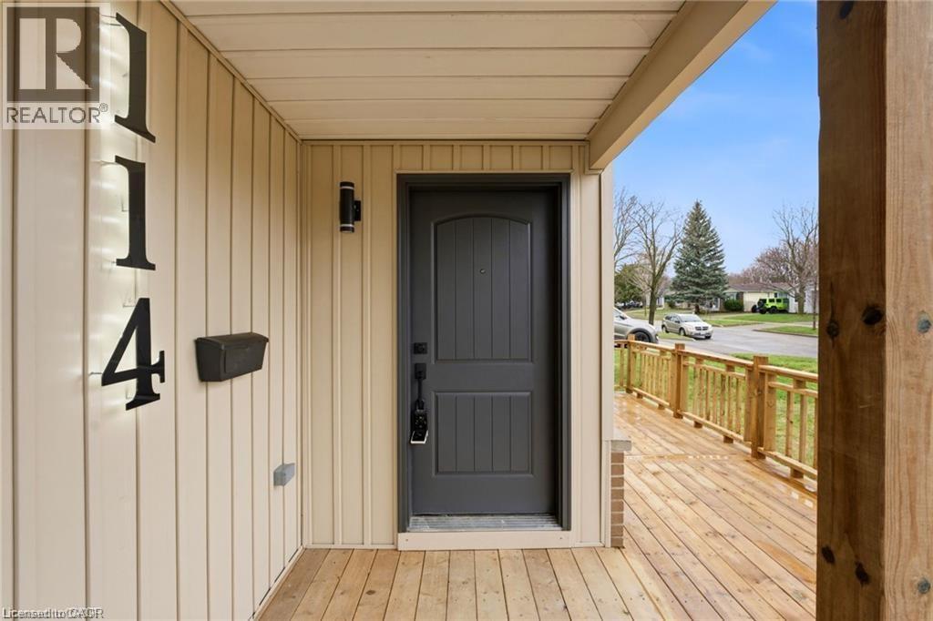 114 Christopher Drive, Waterloo, ON - Outdoor With Exterior