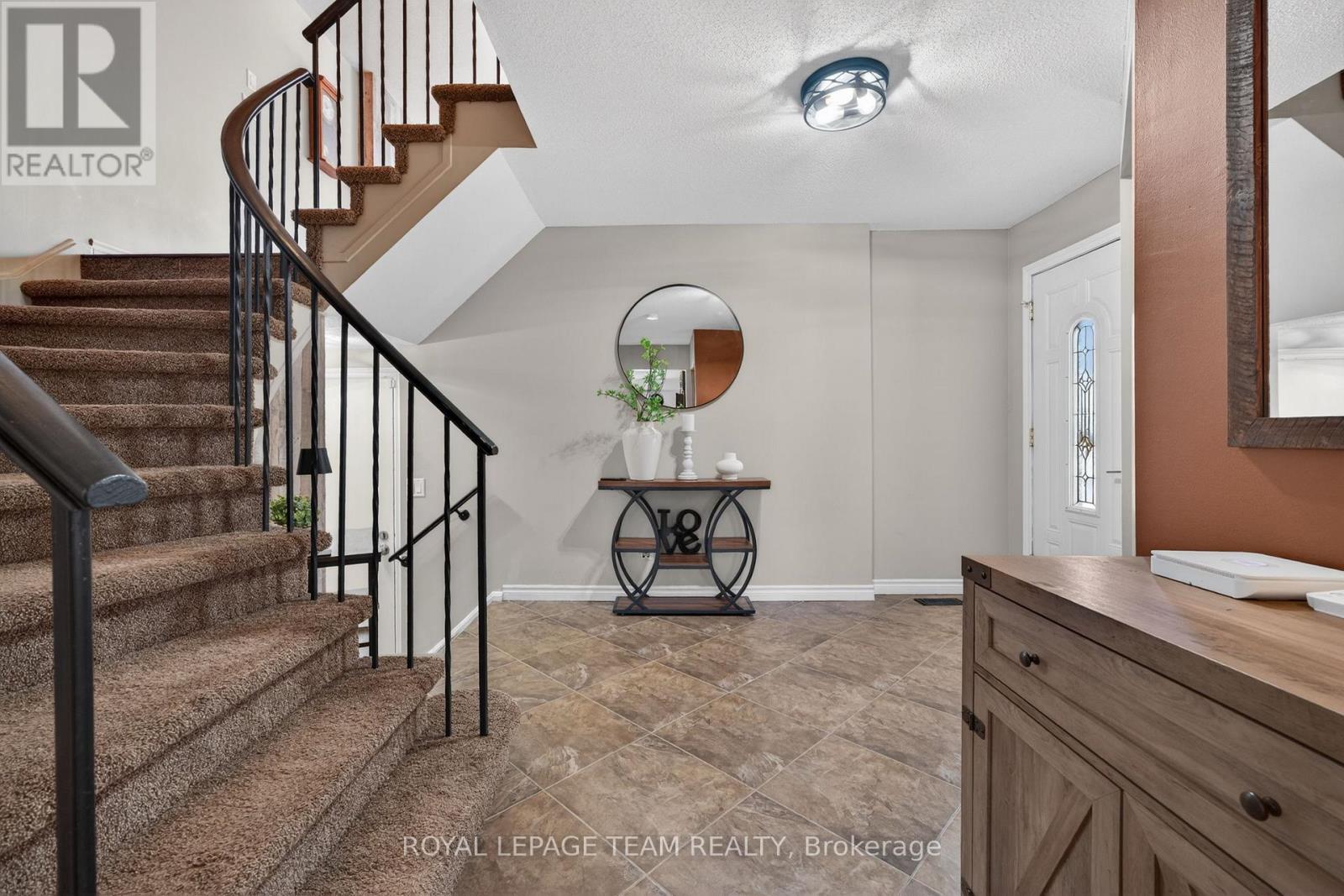 161 Springwater Drive, Ottawa, ON - Indoor Photo Showing Other Room