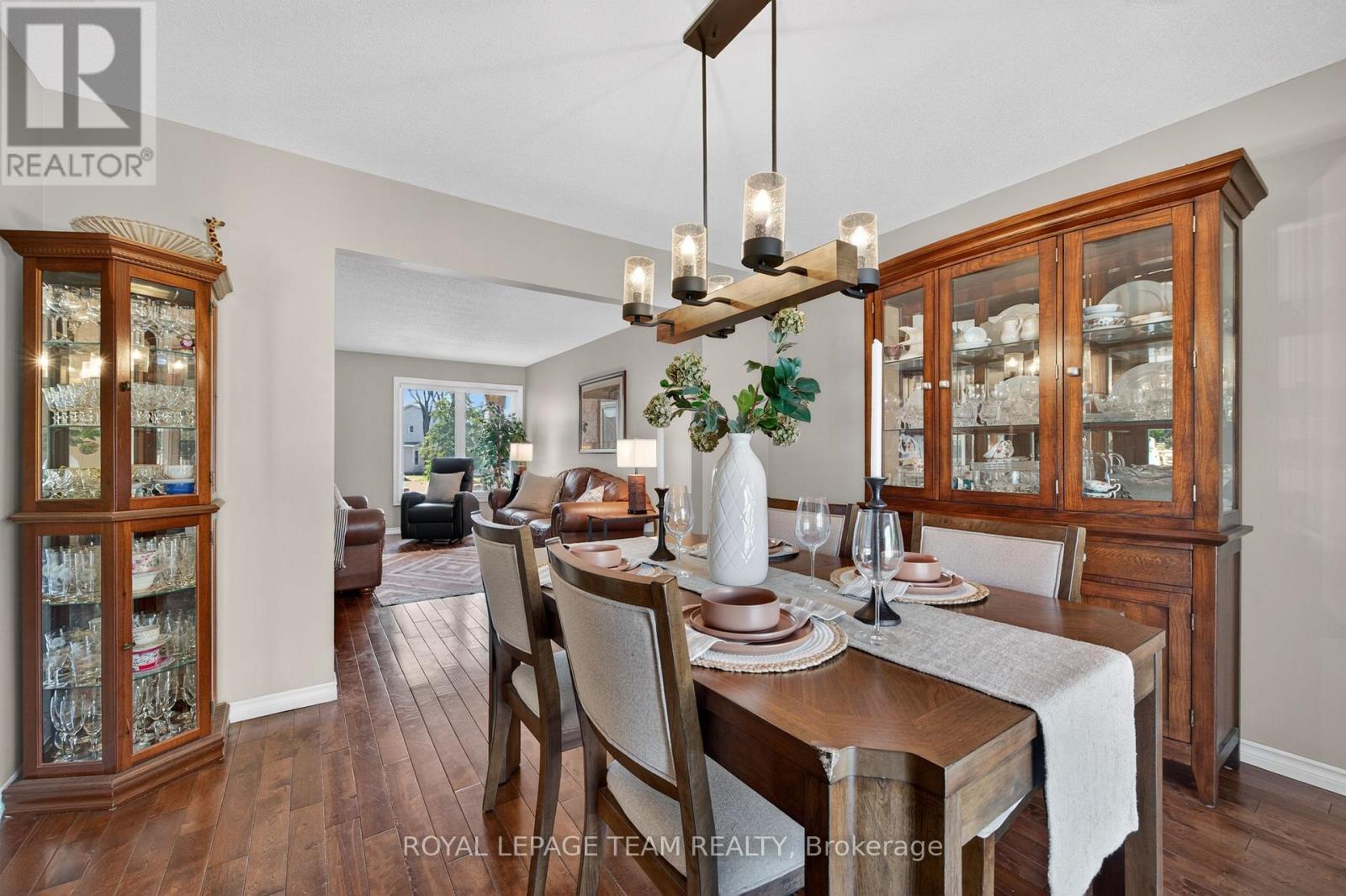 161 Springwater Drive, Ottawa, ON - Indoor Photo Showing Dining Room