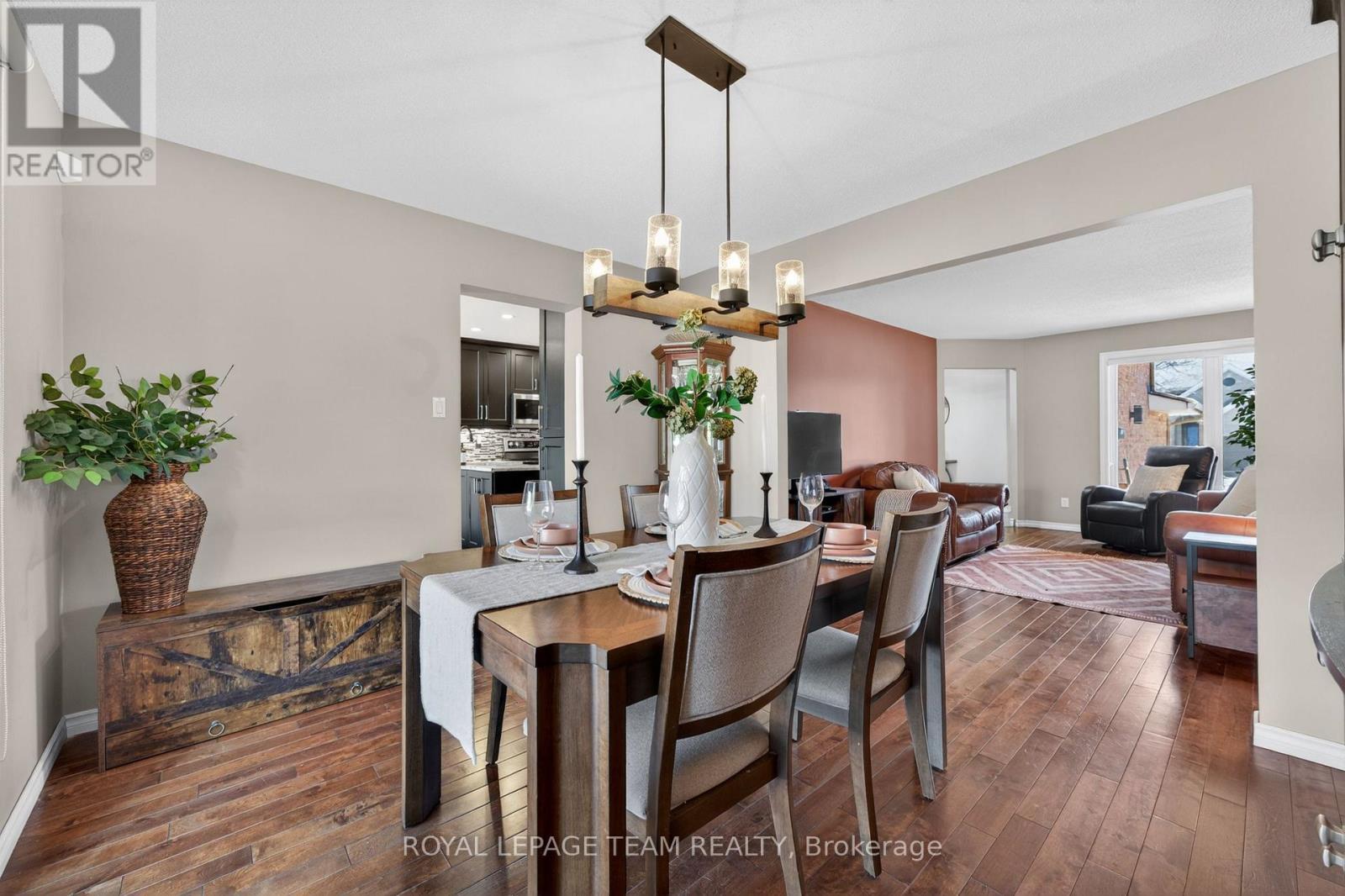 161 Springwater Drive, Ottawa, ON - Indoor Photo Showing Dining Room
