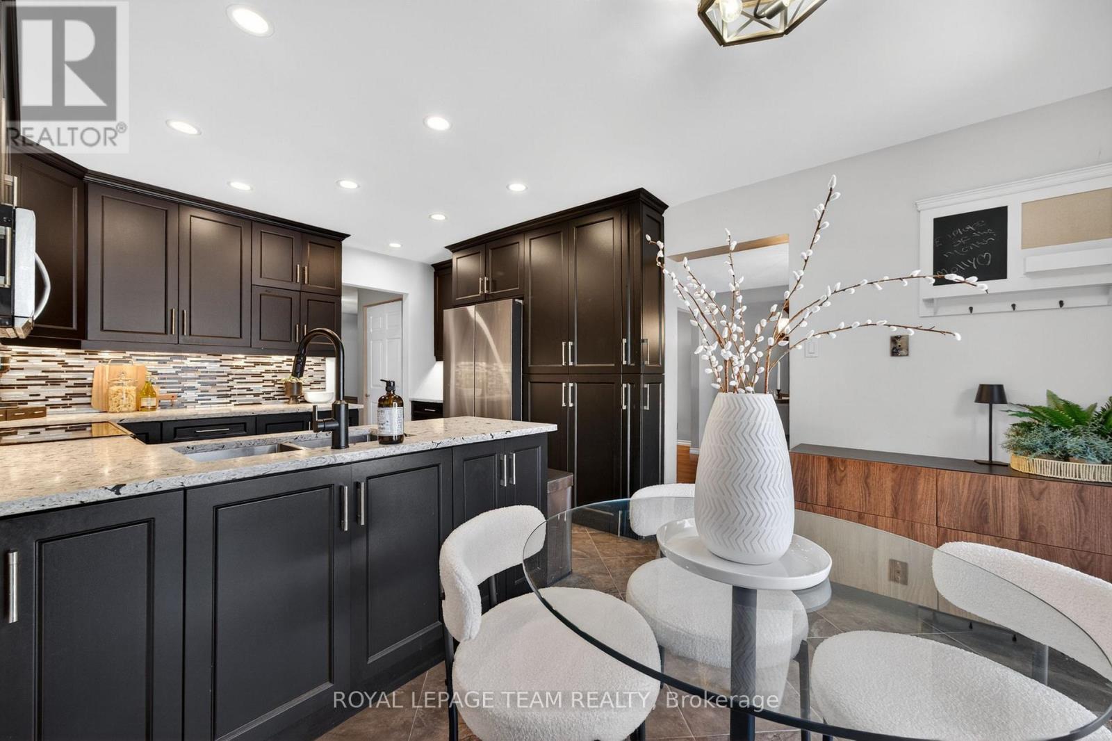 161 Springwater Drive, Ottawa, ON - Indoor Photo Showing Kitchen With Double Sink