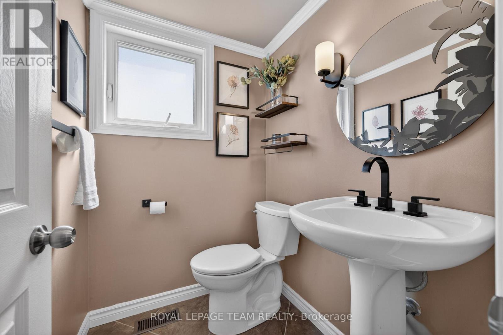 161 Springwater Drive, Ottawa, ON - Indoor Photo Showing Bathroom