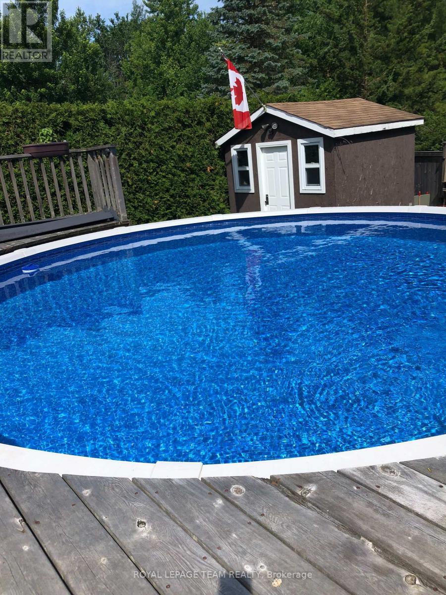 161 Springwater Drive, Ottawa, ON - Outdoor