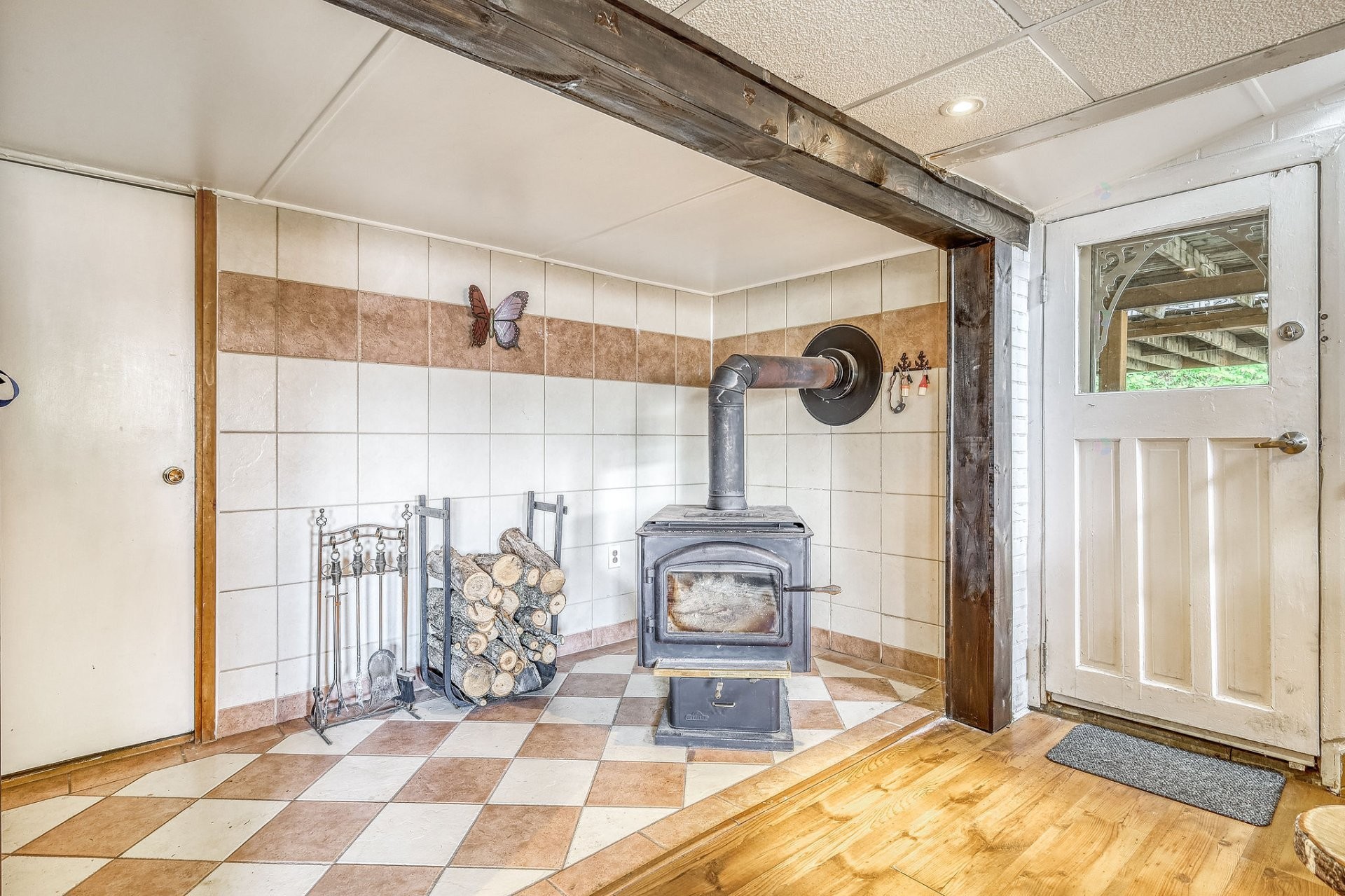 Other - 3 Ch. Loyer, Bowman, QC - Indoor Photo Showing Other Room With Fireplace