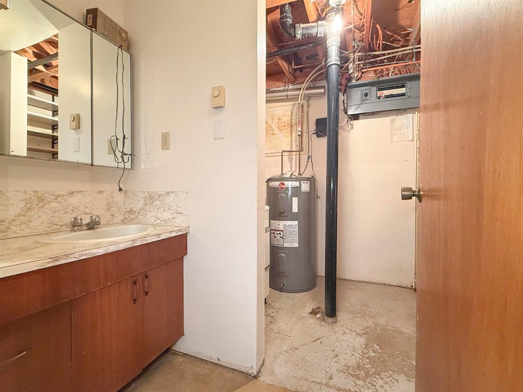 6 Aster Crescent, Brandon, MB - Indoor