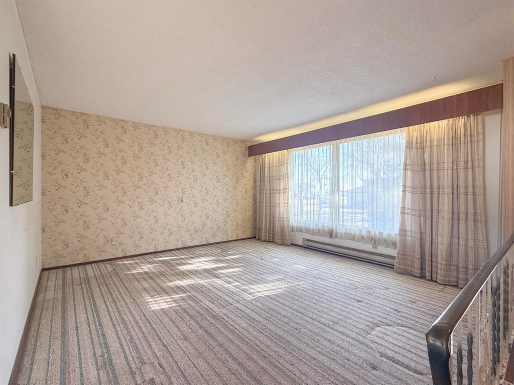 6 Aster Crescent, Brandon, MB - Indoor Photo Showing Other Room