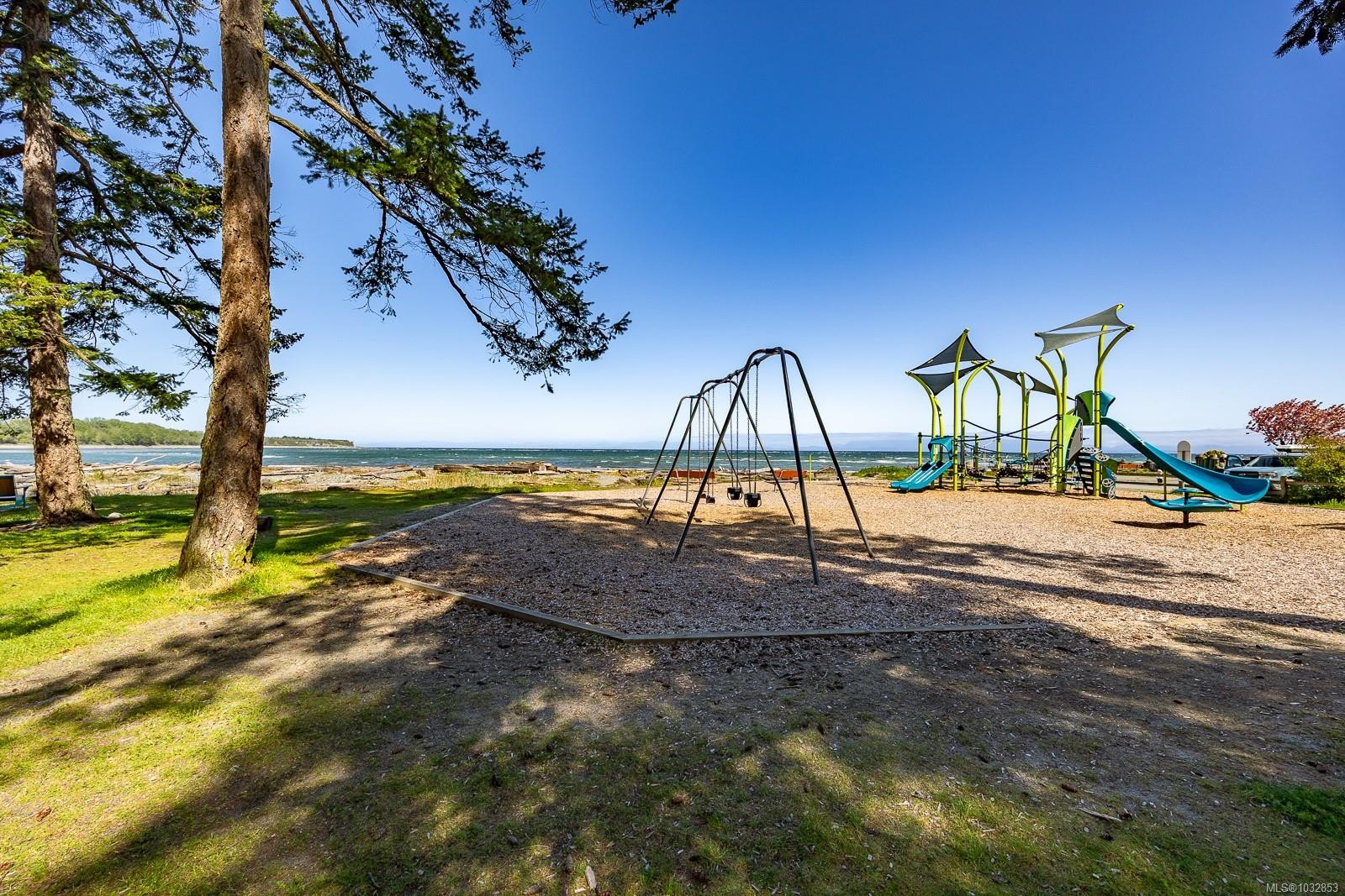 471 Windslow Rd, Comox, BC