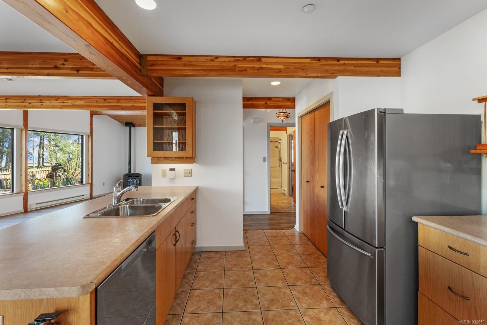 471 Windslow Rd, Comox, BC