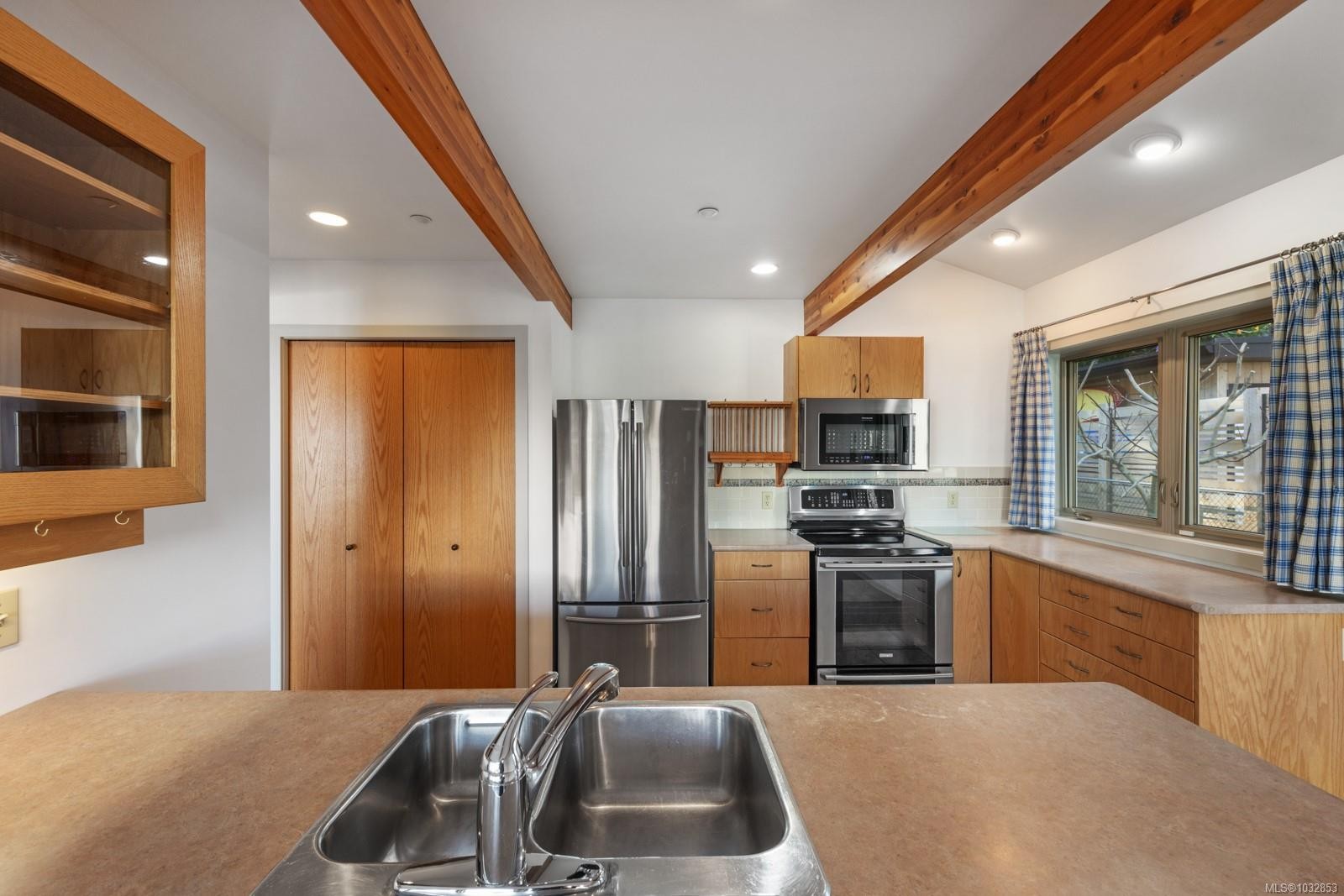 471 Windslow Rd, Comox, BC