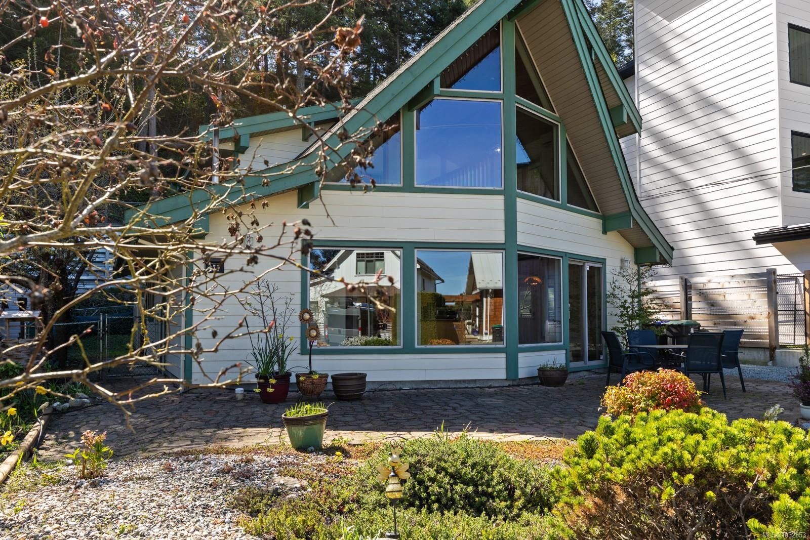 471 Windslow Rd, Comox, BC