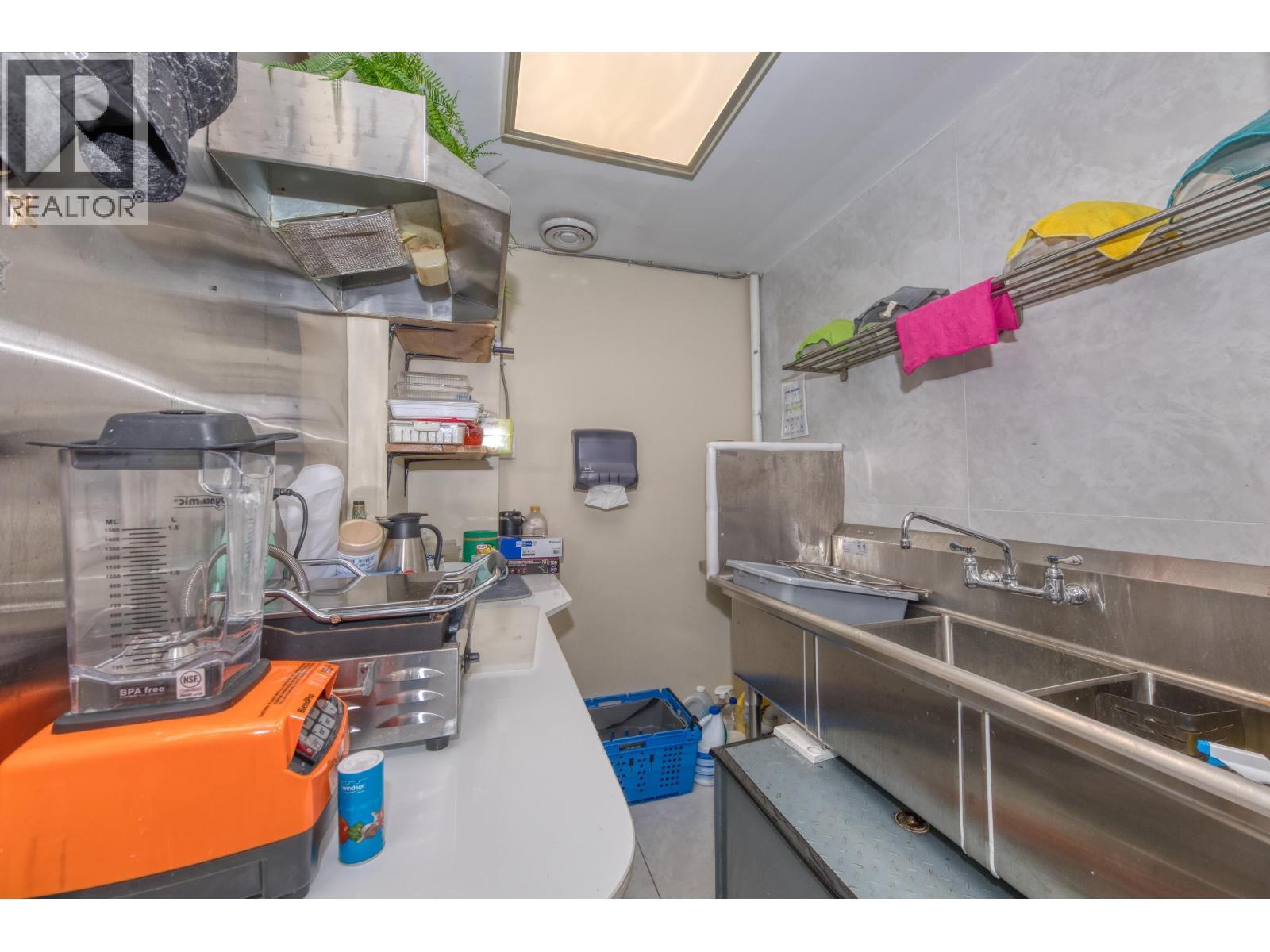 1105 Davie Street, Vancouver, BC