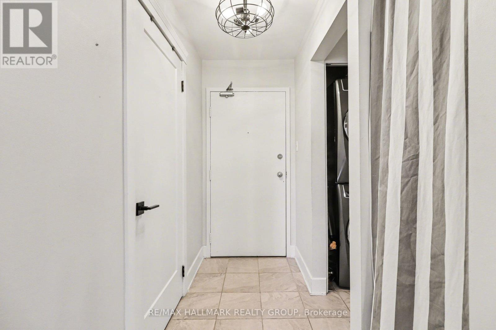 312 - 280 Brittany Drive, Ottawa, ON - Indoor Photo Showing Other Room