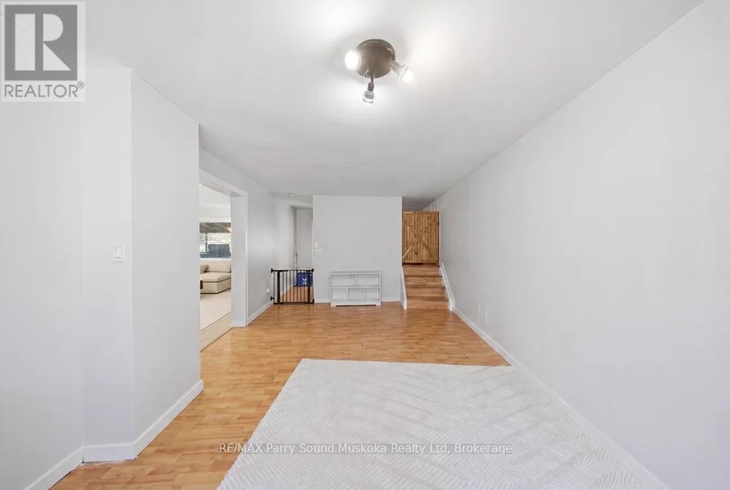 28 Black Road, Seguin, ON - Indoor Photo Showing Other Room