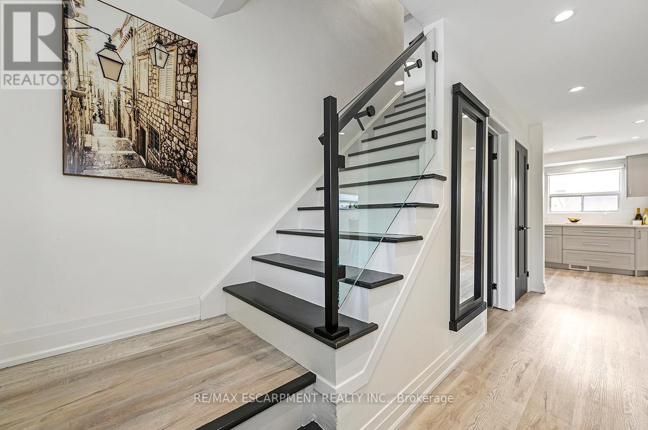3726 Holden Crescent, Mississauga, ON - Indoor Photo Showing Other Room