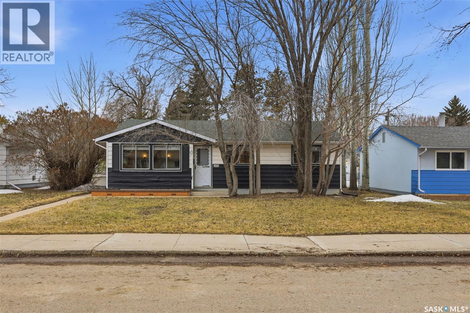 305 Montreal Avenue N, Saskatoon, SK - Outdoor