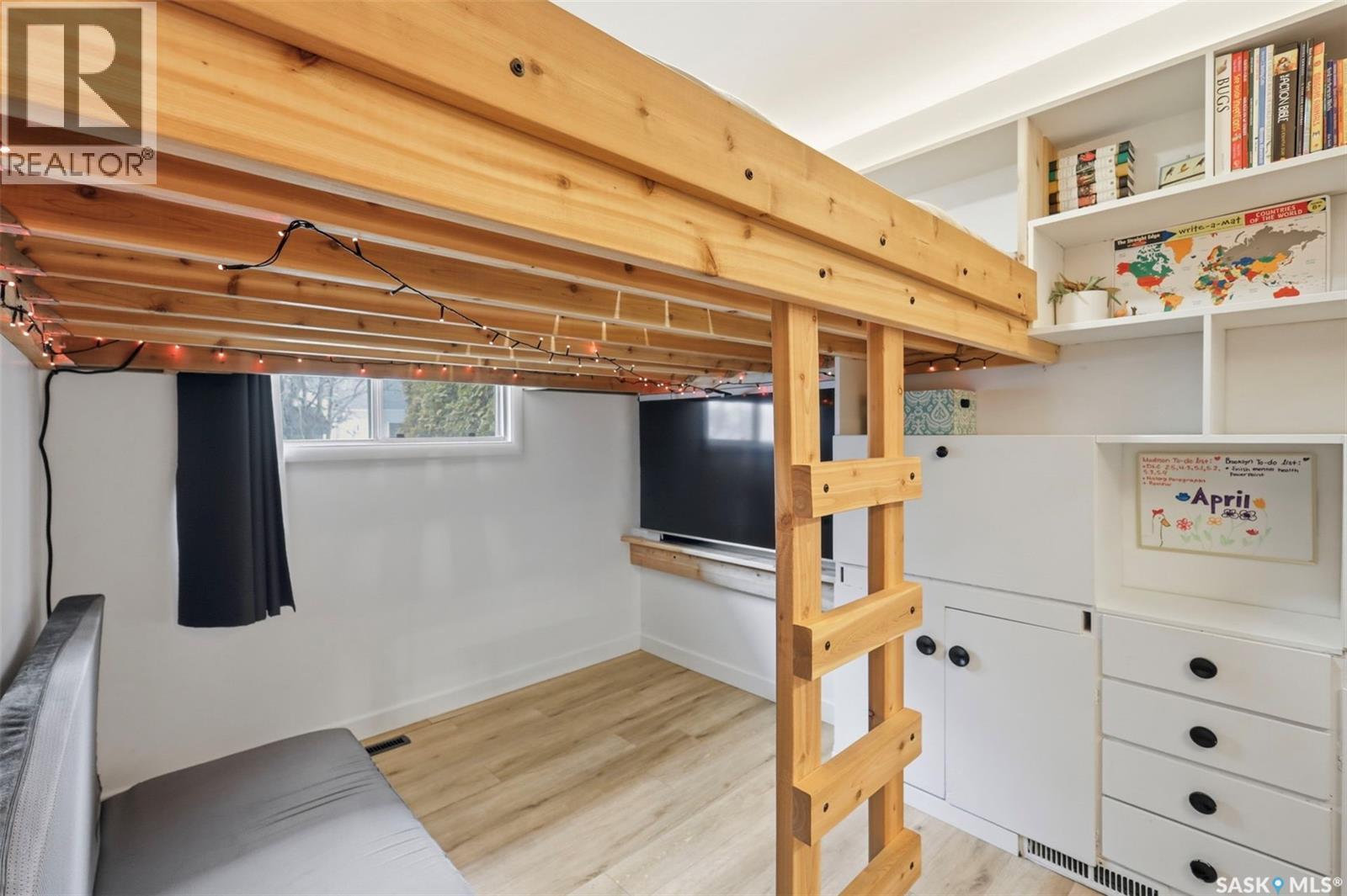 305 Montreal Avenue N, Saskatoon, SK - Indoor Photo Showing Basement