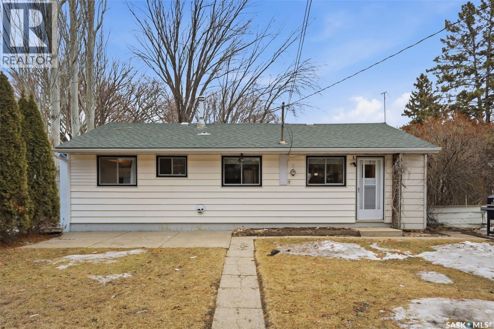 305 Montreal Avenue N, Saskatoon, SK - Outdoor