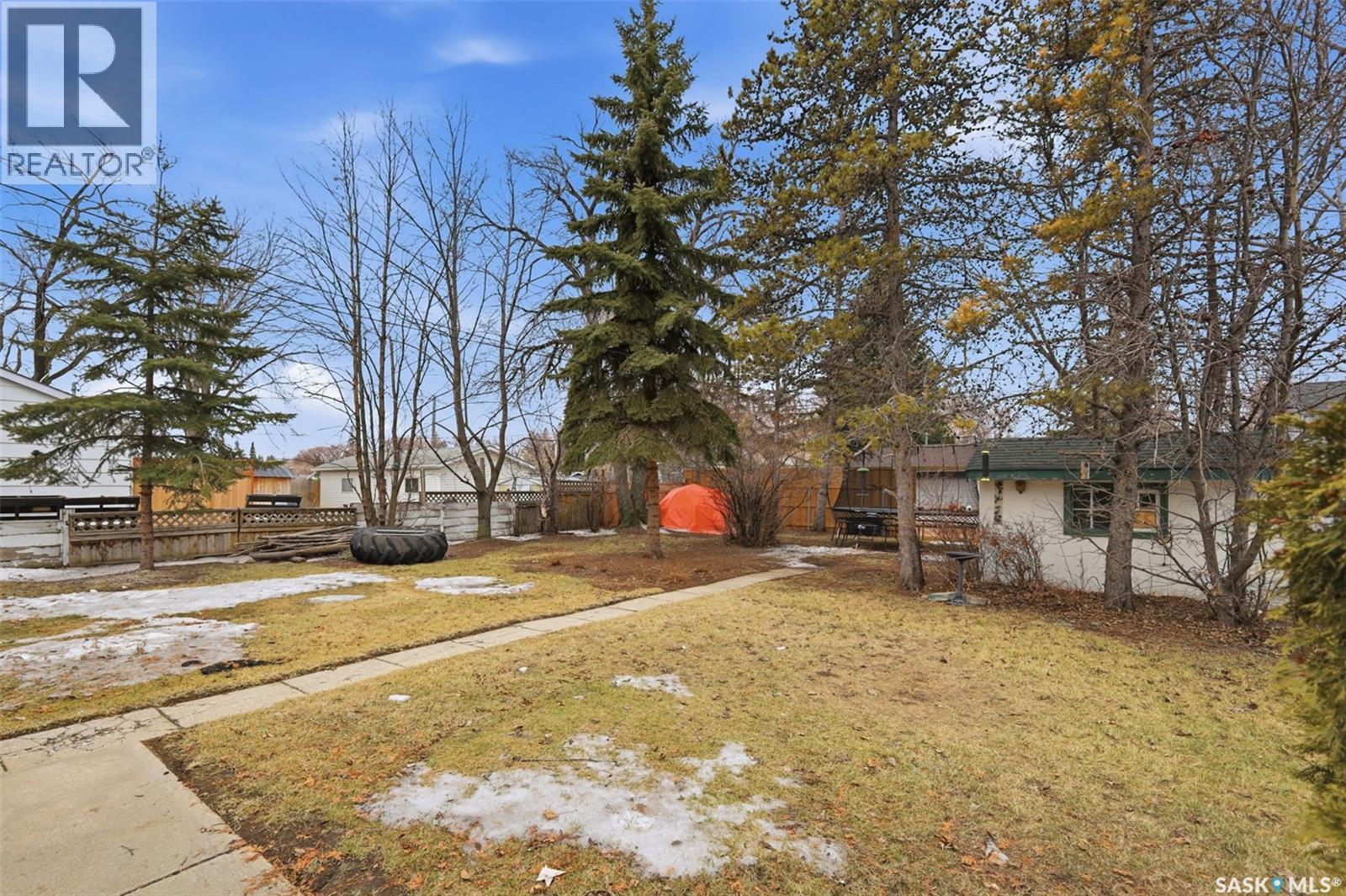 305 Montreal Avenue N, Saskatoon, SK - Outdoor