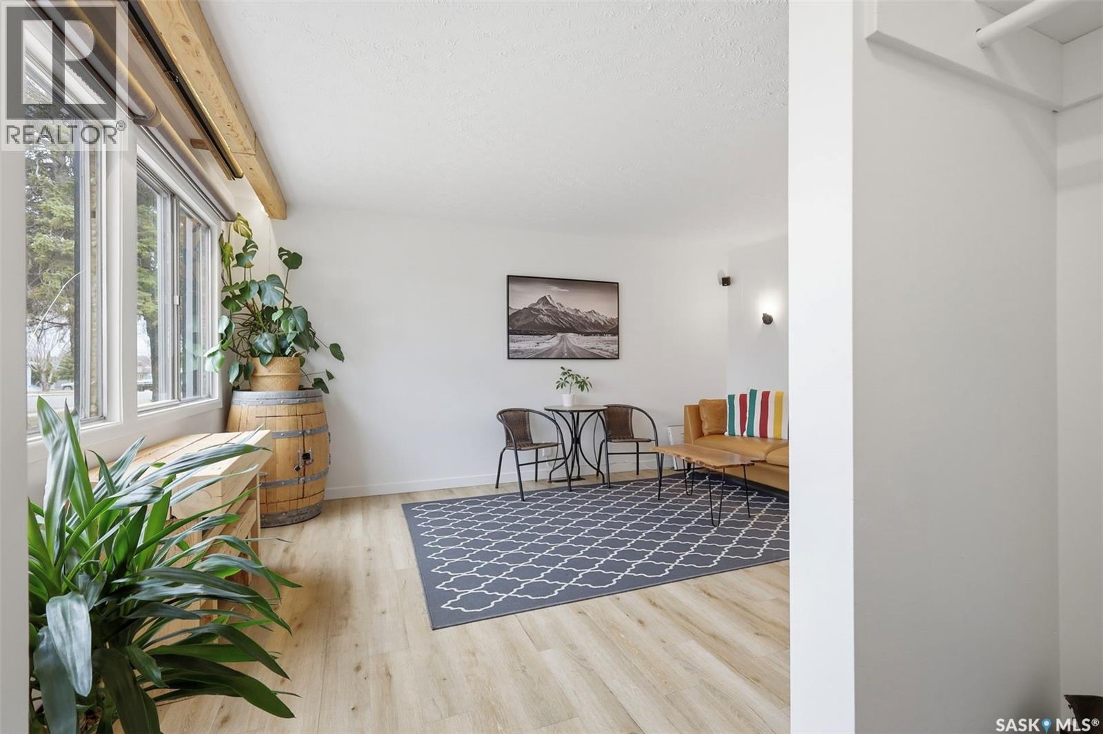 305 Montreal Avenue N, Saskatoon, SK - Indoor Photo Showing Other Room