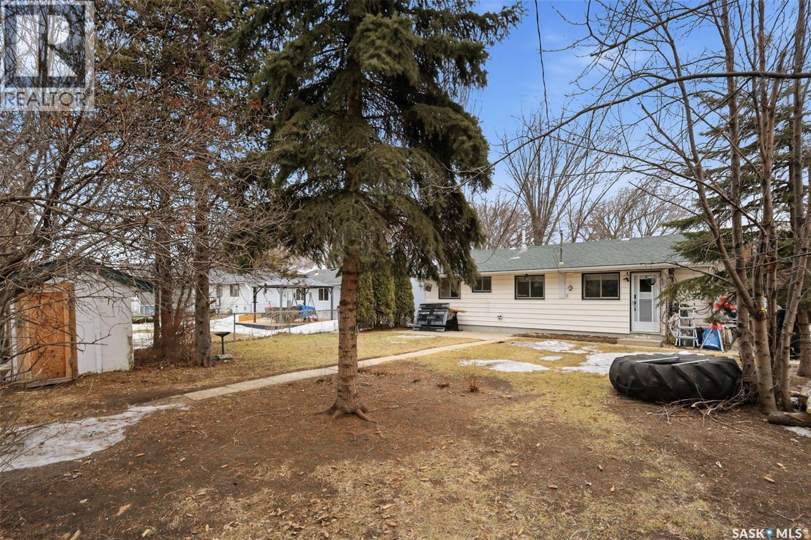 305 Montreal Avenue N, Saskatoon, SK - Outdoor