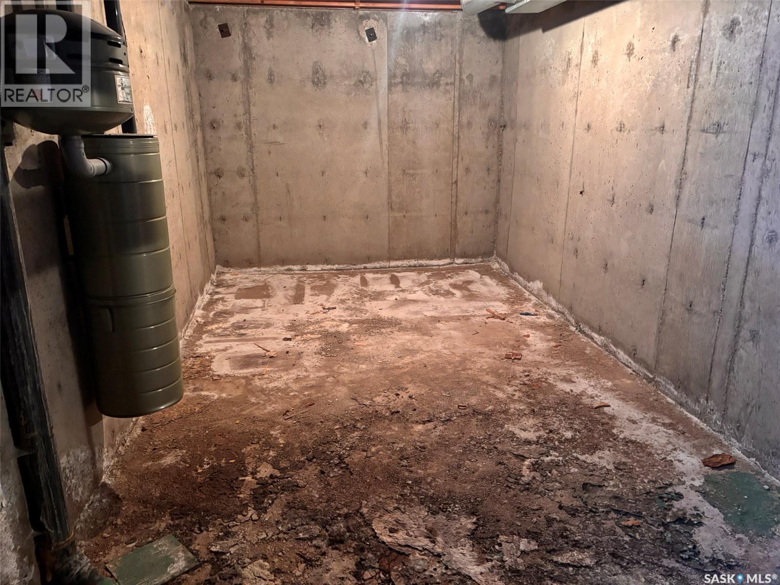 5 Malcolm Place, Saskatoon, SK - Indoor Photo Showing Basement