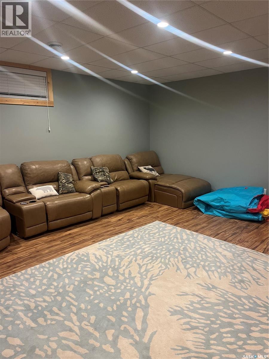 105 Francis Street, Francis, SK - Indoor