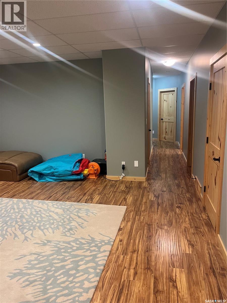 105 Francis Street, Francis, SK - Indoor