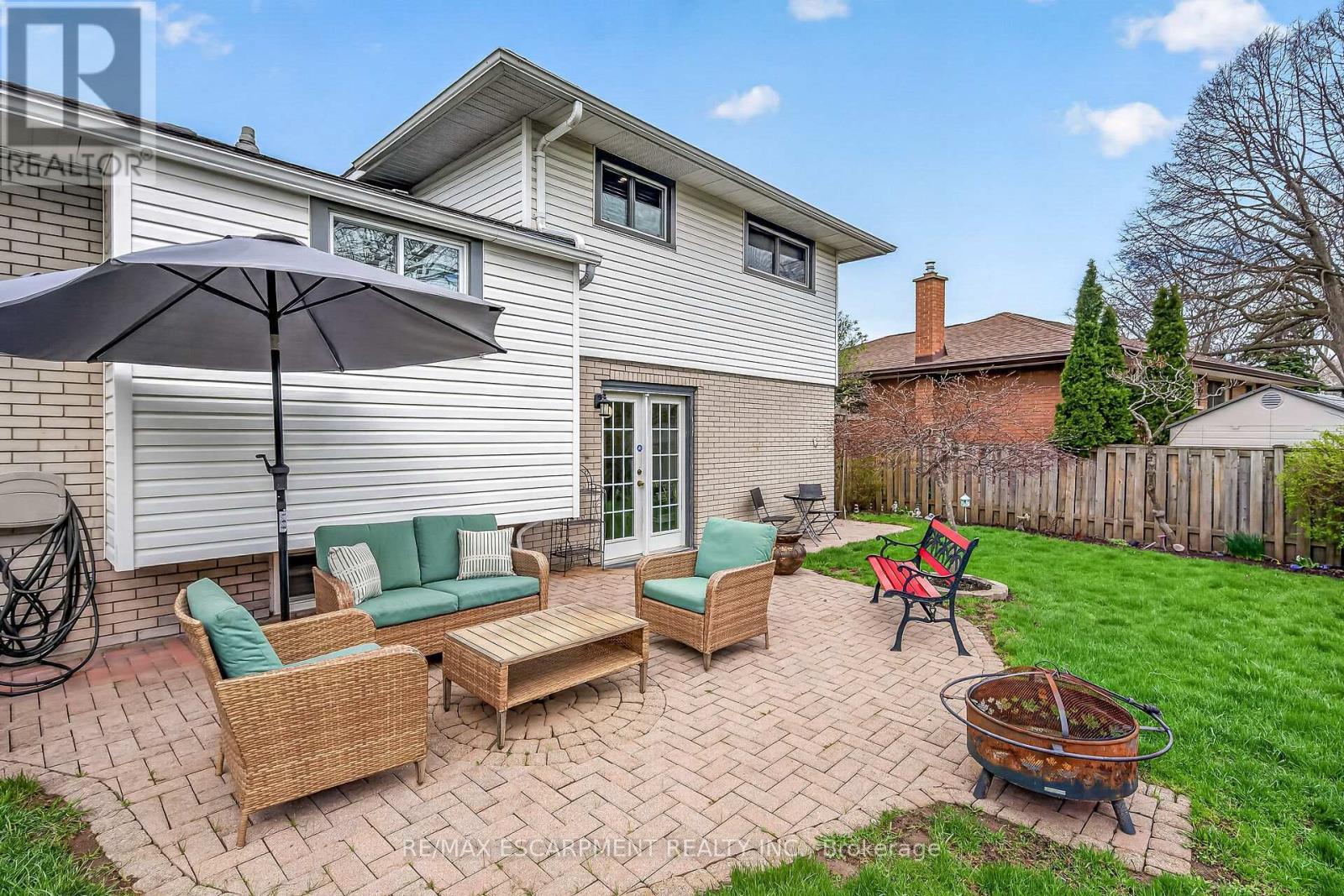 210 Columbia Drive, Hamilton, ON - Outdoor With Deck Patio Veranda With Exterior