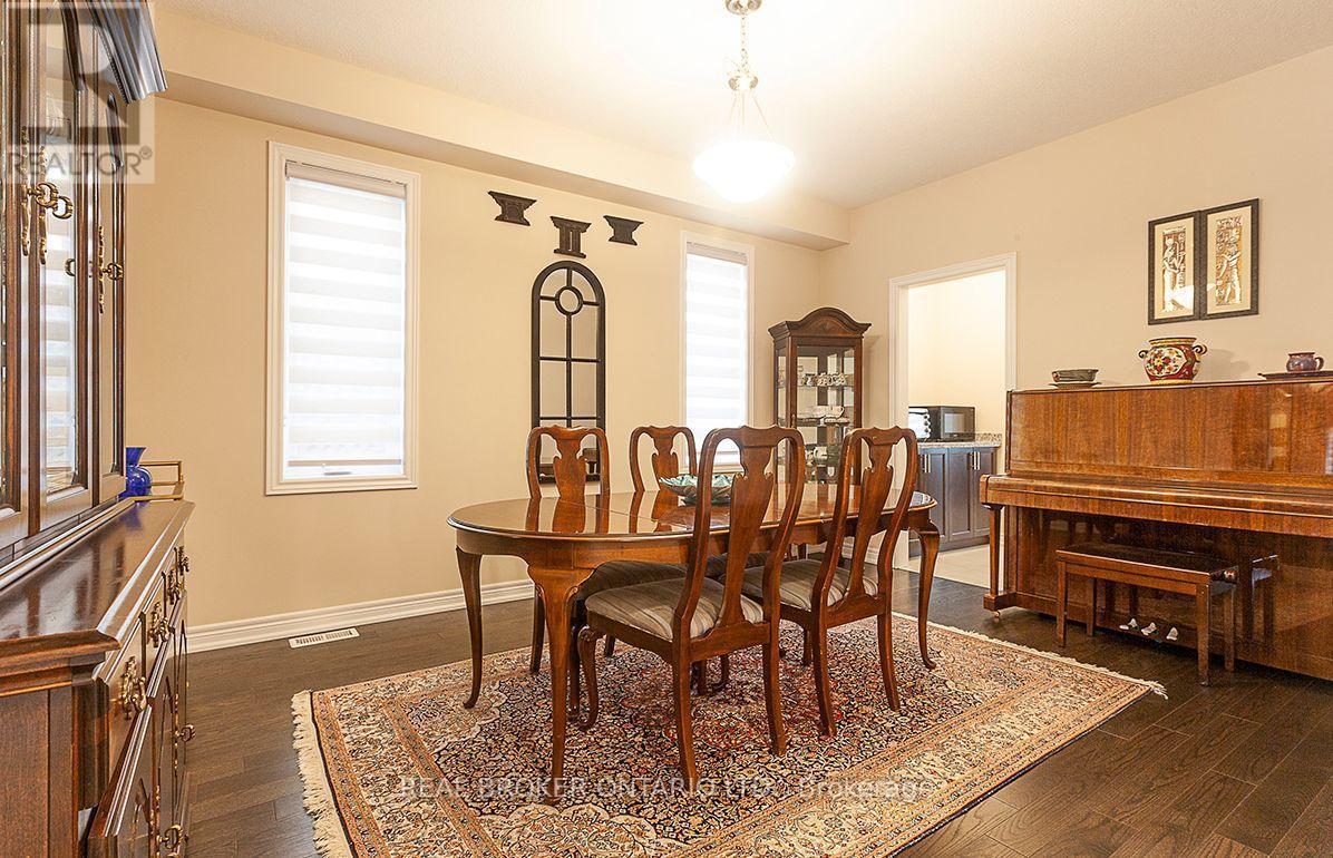 60 Morrison Drive, Hamilton, ON - Indoor Photo Showing Dining Room