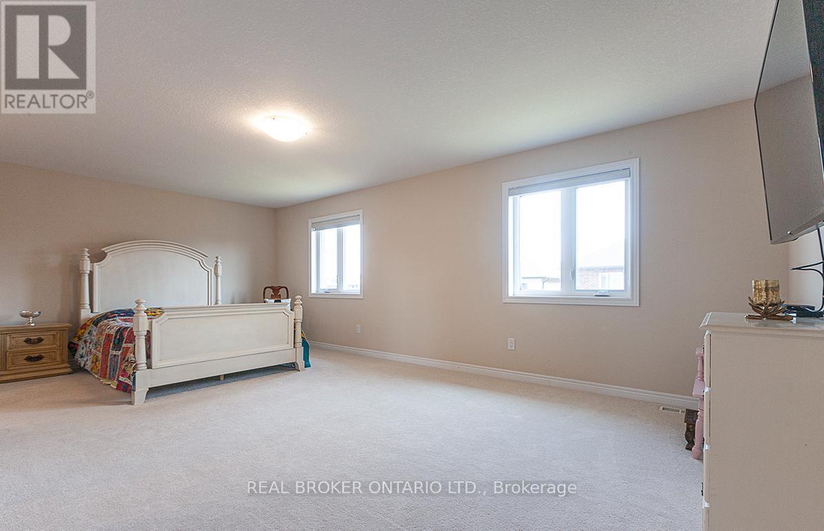 60 Morrison Drive, Hamilton, ON - Indoor Photo Showing Bedroom