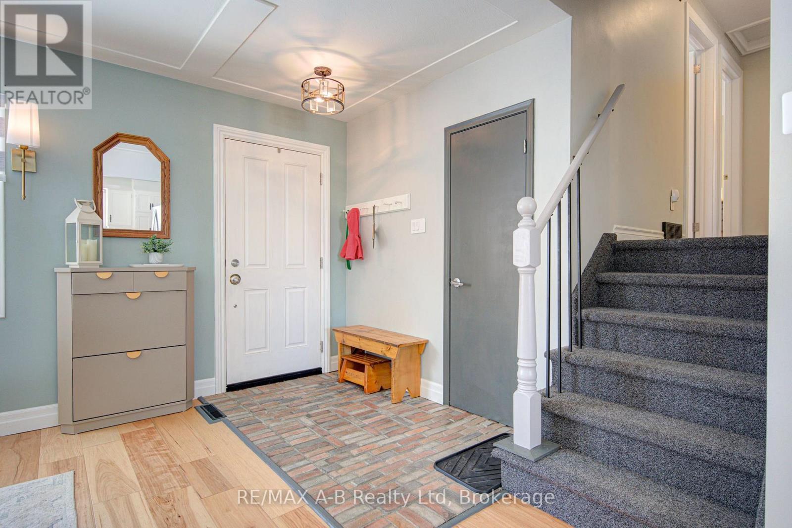 19 Linton Place, Kitchener, ON