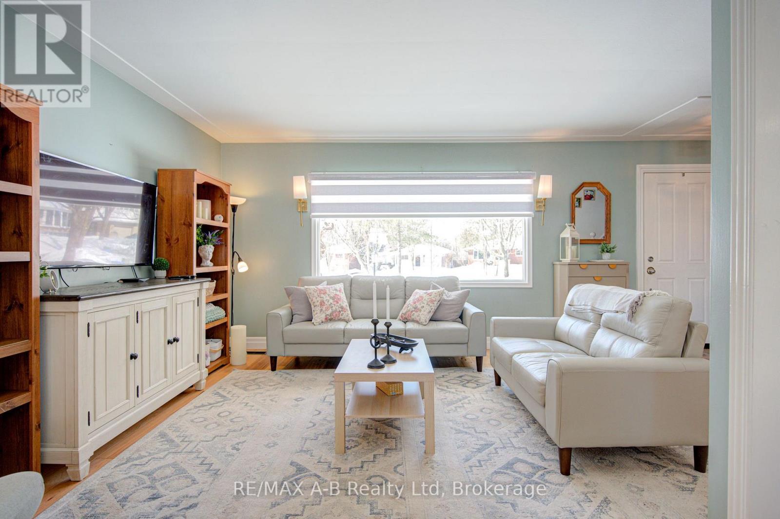 19 Linton Place, Kitchener, ON