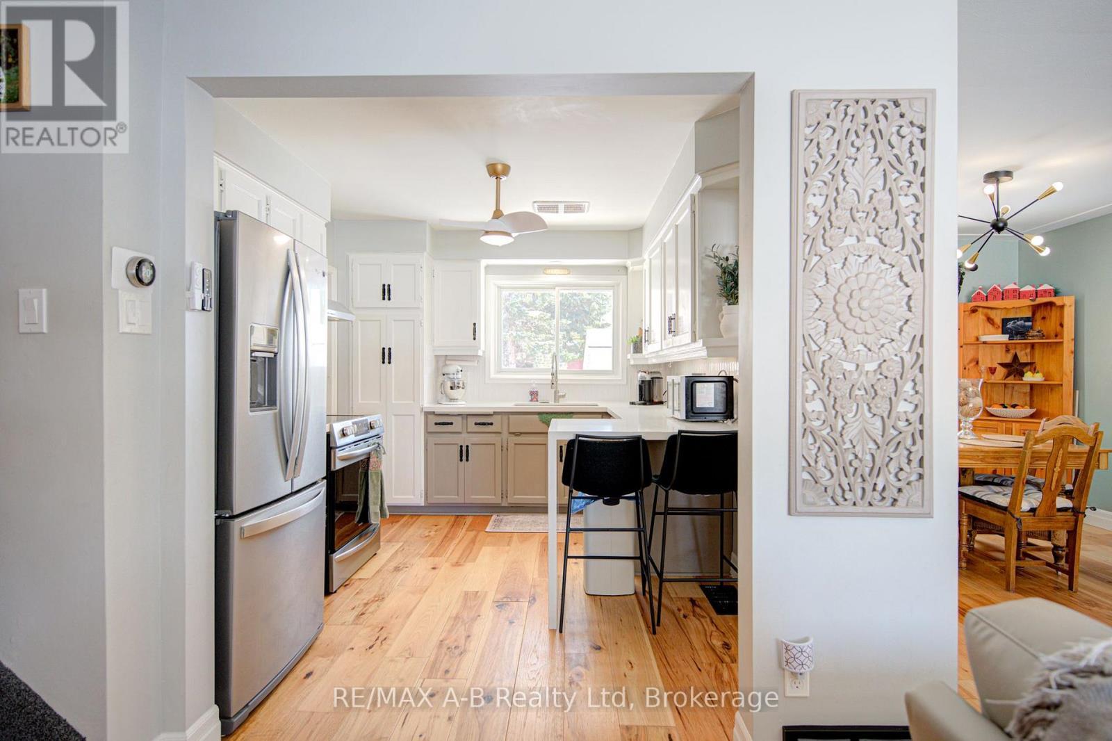 19 Linton Place, Kitchener, ON