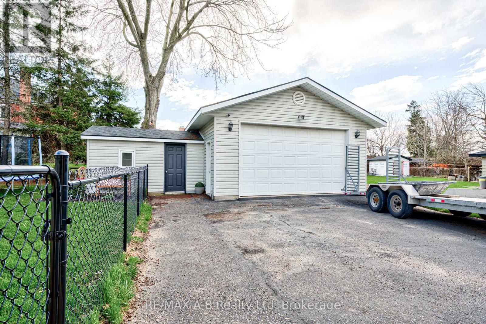 19 Linton Place, Kitchener, ON
