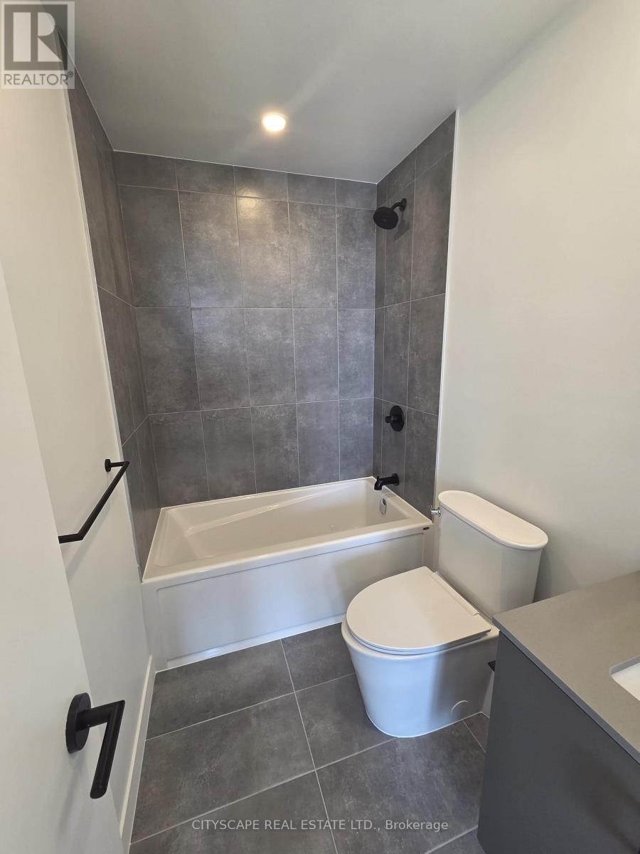 C709 - 4878 Powers Common, Burlington, ON - Indoor Photo Showing Bathroom