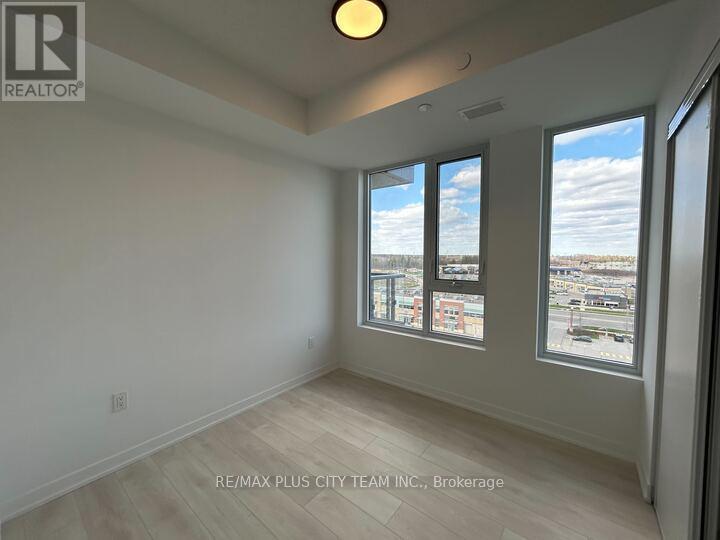 C807 - 4878 Powers Common, Burlington, ON - Indoor Photo Showing Other Room
