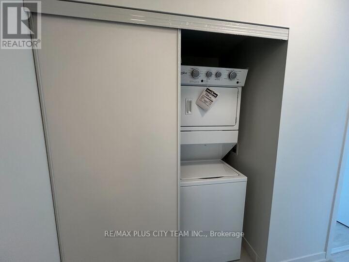 C807 - 4878 Powers Common, Burlington, ON - Indoor Photo Showing Laundry Room