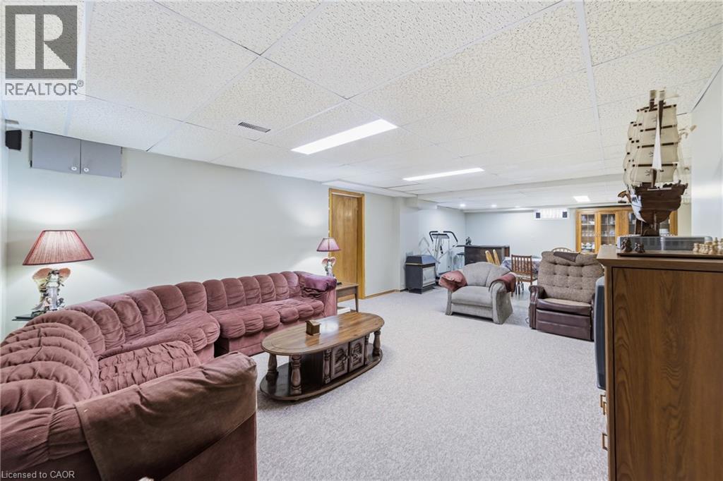 546 Dicenzo Drive, Hamilton, ON - Indoor