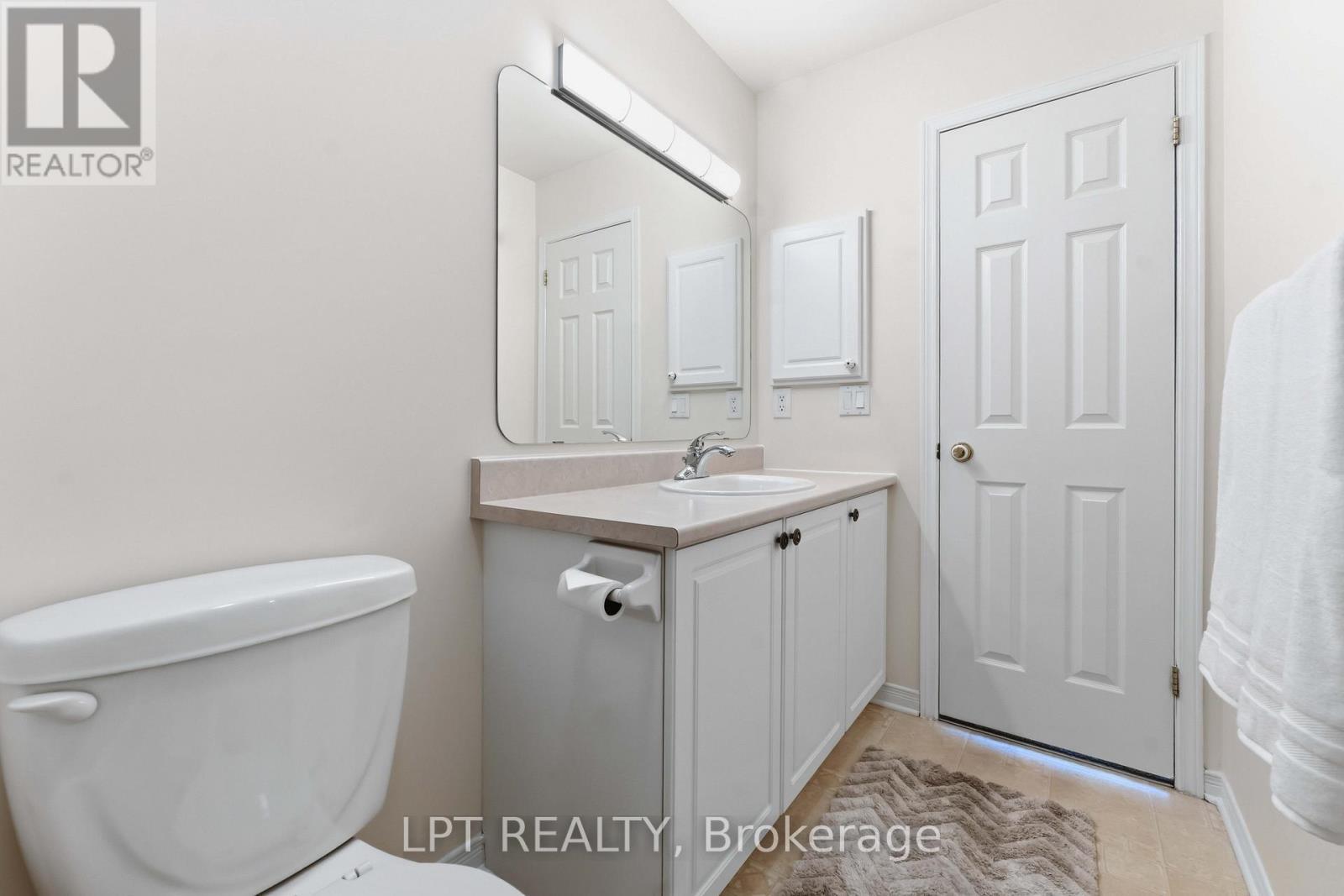 49 Pennard Way, Ottawa, ON - Indoor Photo Showing Bathroom