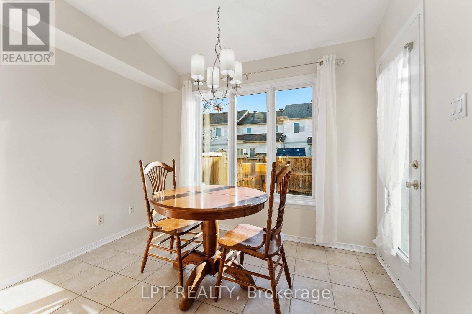 49 Pennard Way, Ottawa, ON - Indoor Photo Showing Dining Room