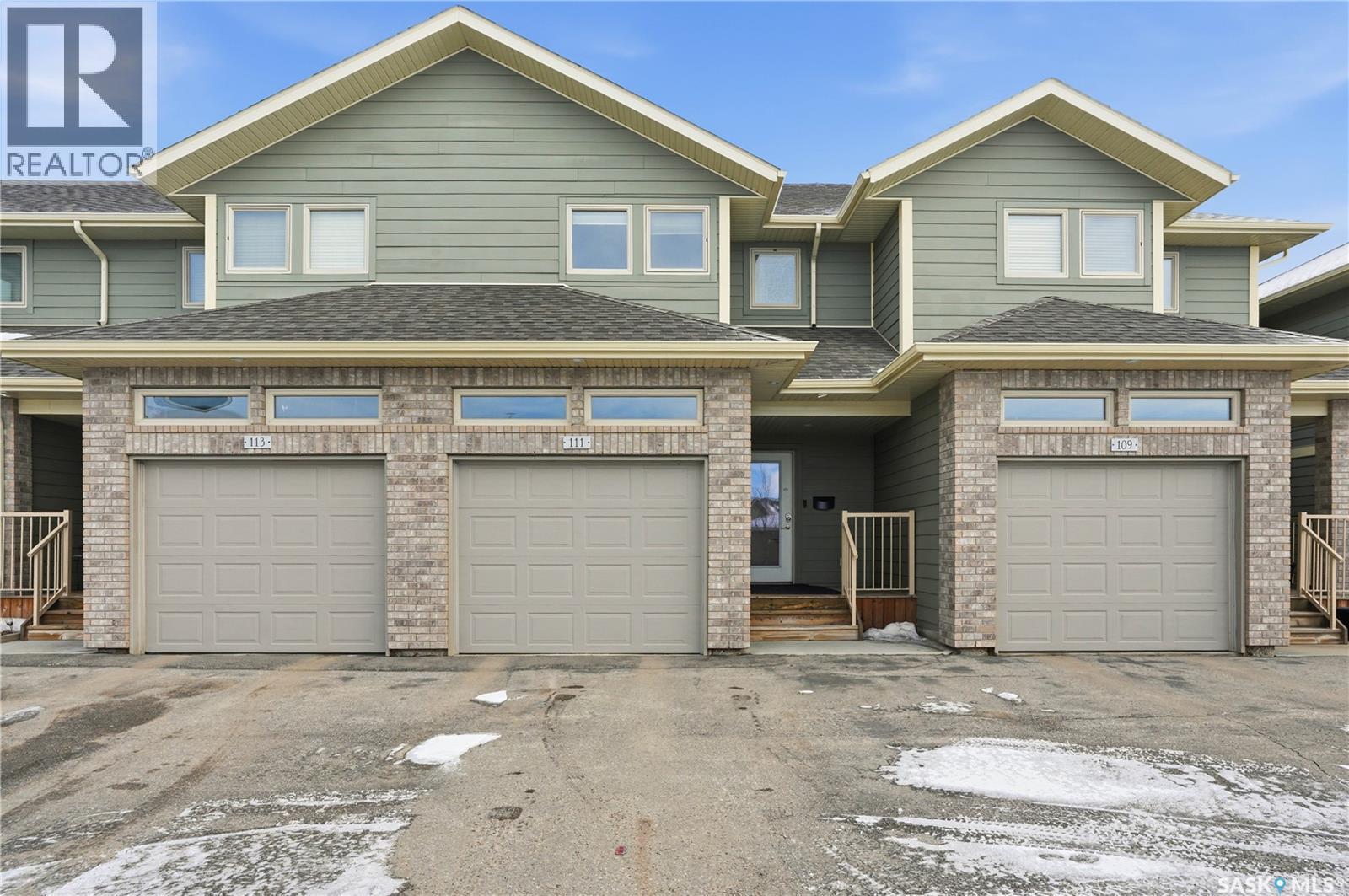 111 115 Shepherd Crescent, Saskatoon, SK - Outdoor With Facade