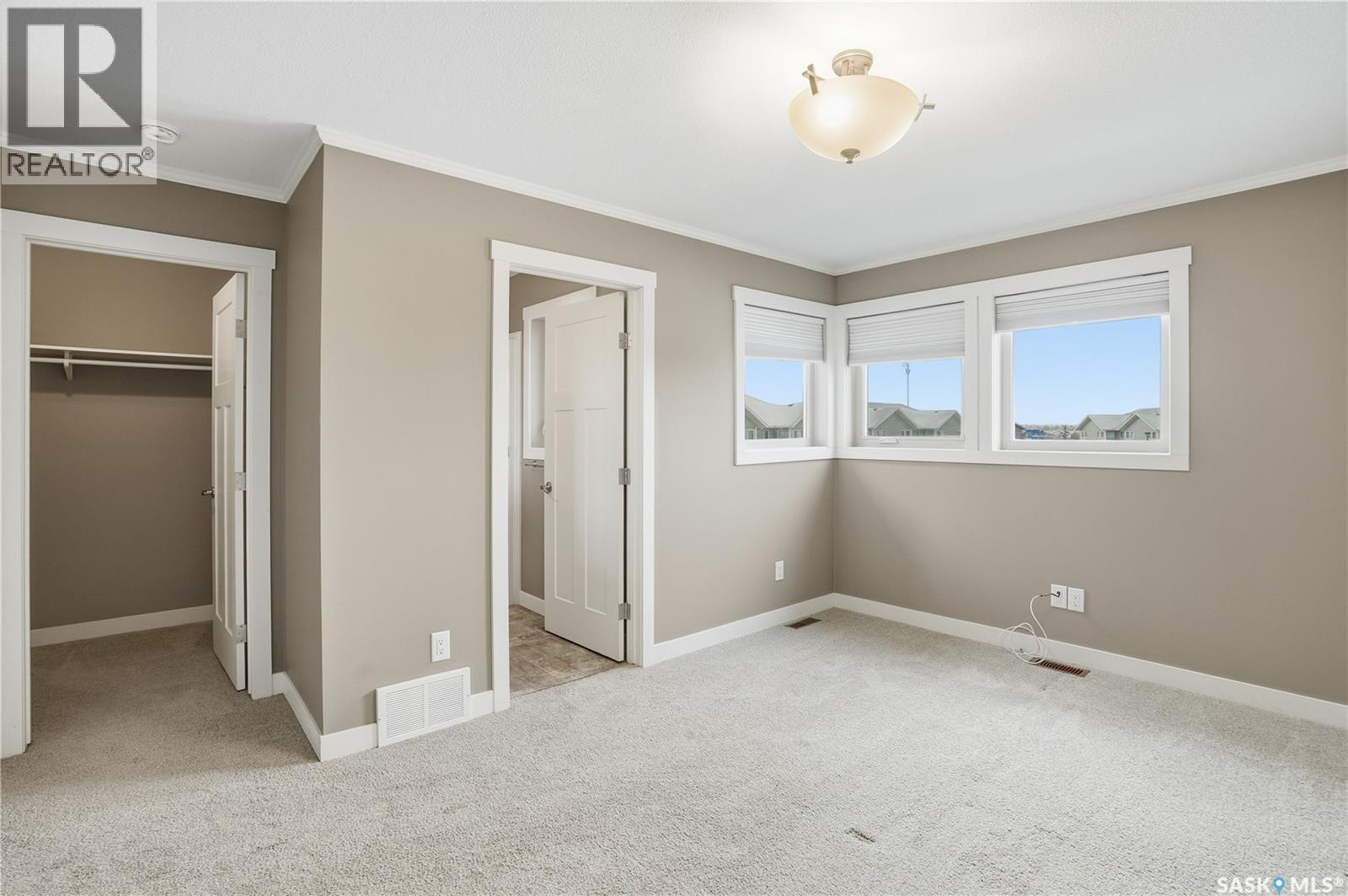 111 115 Shepherd Crescent, Saskatoon, SK - Indoor