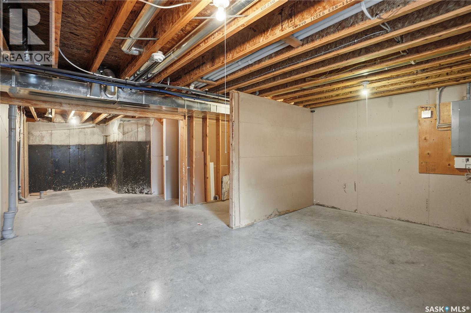 111 115 Shepherd Crescent, Saskatoon, SK - Indoor Photo Showing Basement