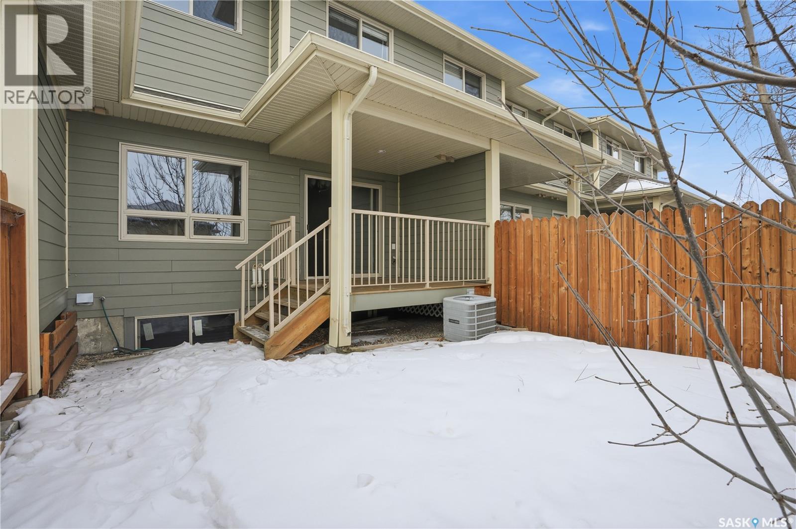 111 115 Shepherd Crescent, Saskatoon, SK - Outdoor
