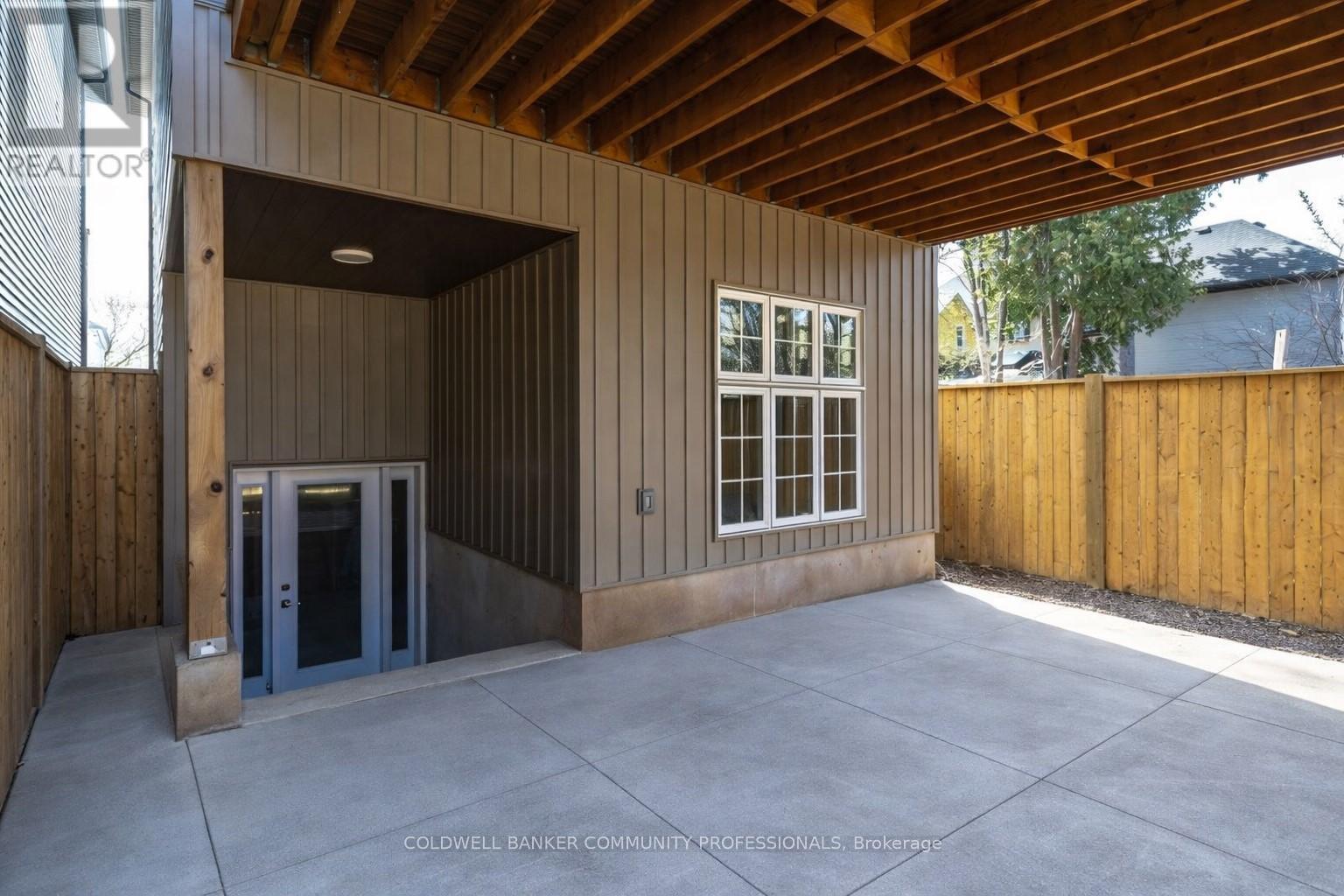 128 Canada Street, Hamilton, ON - Outdoor With Deck Patio Veranda With Exterior