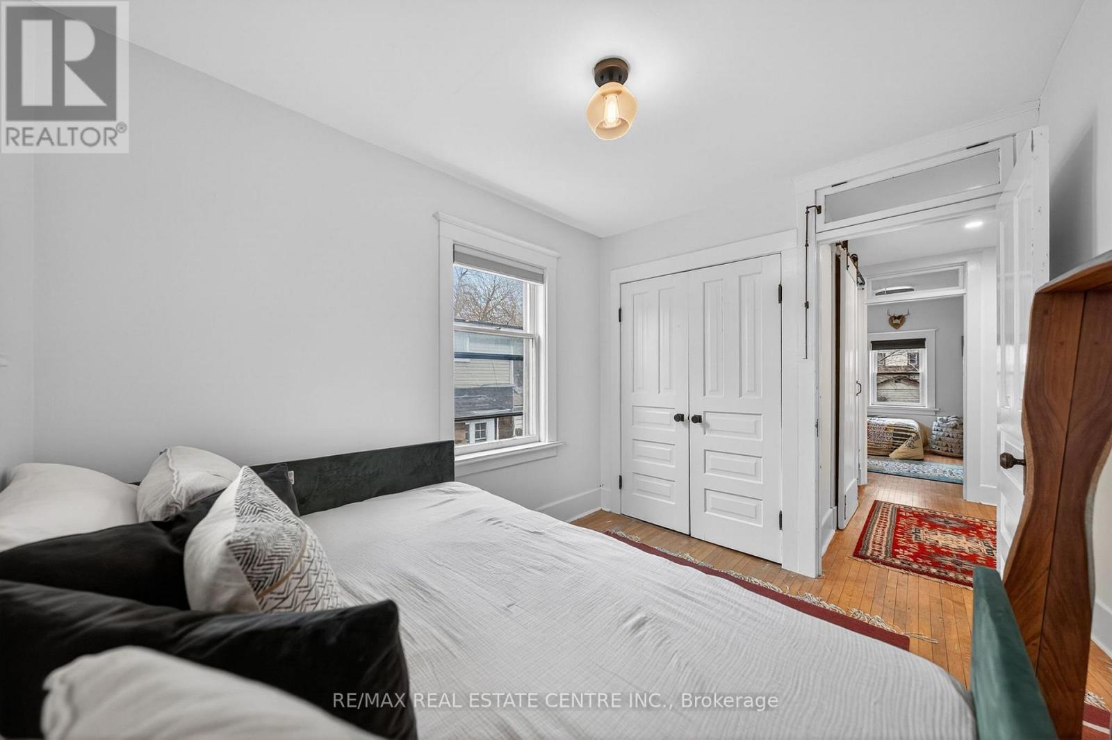 282 Park Street, Kitchener, ON - Indoor Photo Showing Bedroom