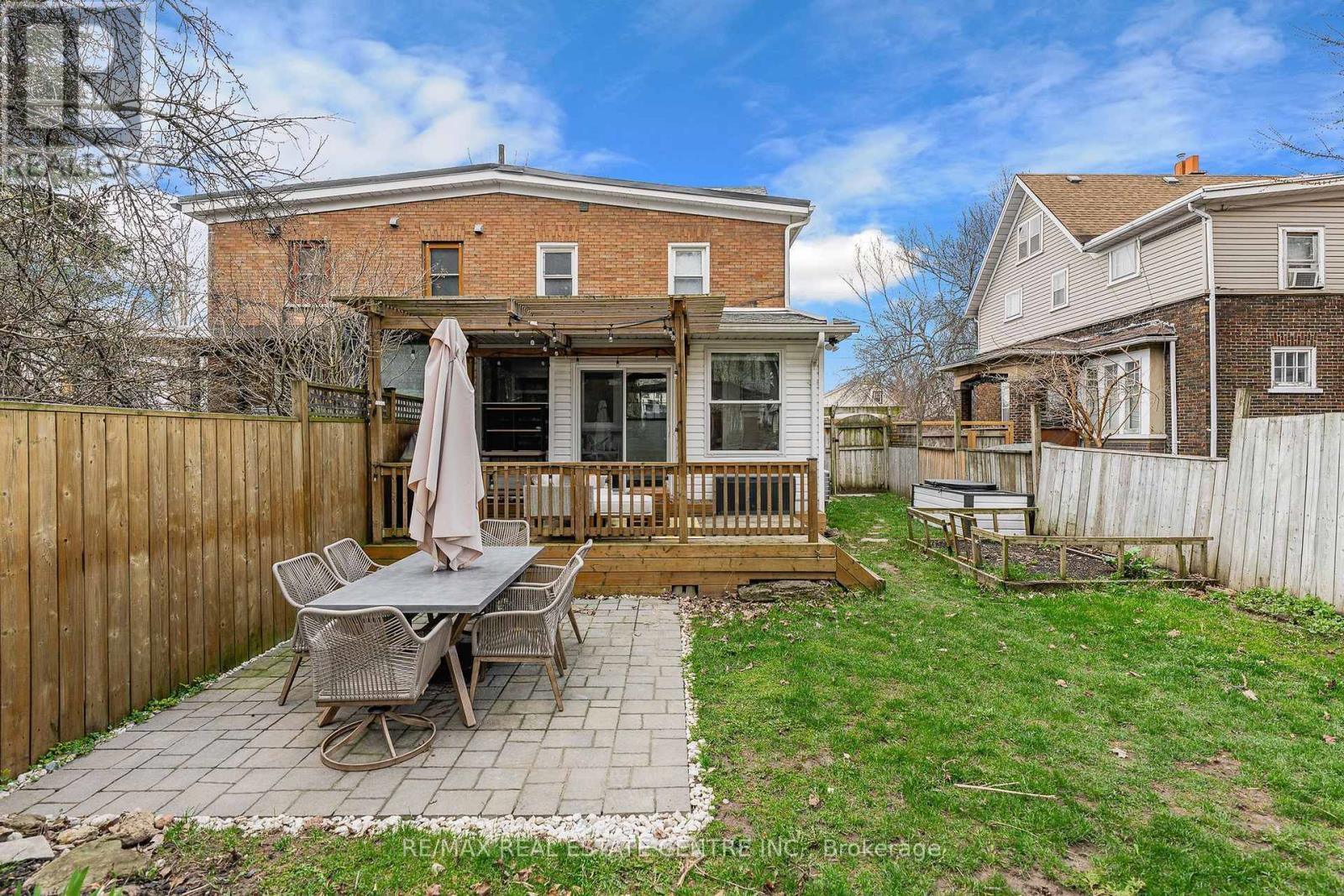 282 Park Street, Kitchener, ON - Outdoor With Deck Patio Veranda