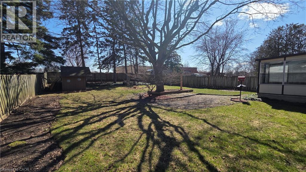 35 Bradley Drive, Kitchener, ON - Outdoor