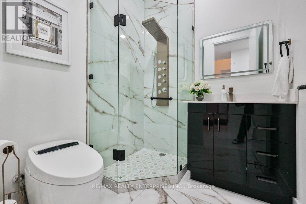 4511 Guelph Line, Burlington, ON - Indoor Photo Showing Bathroom