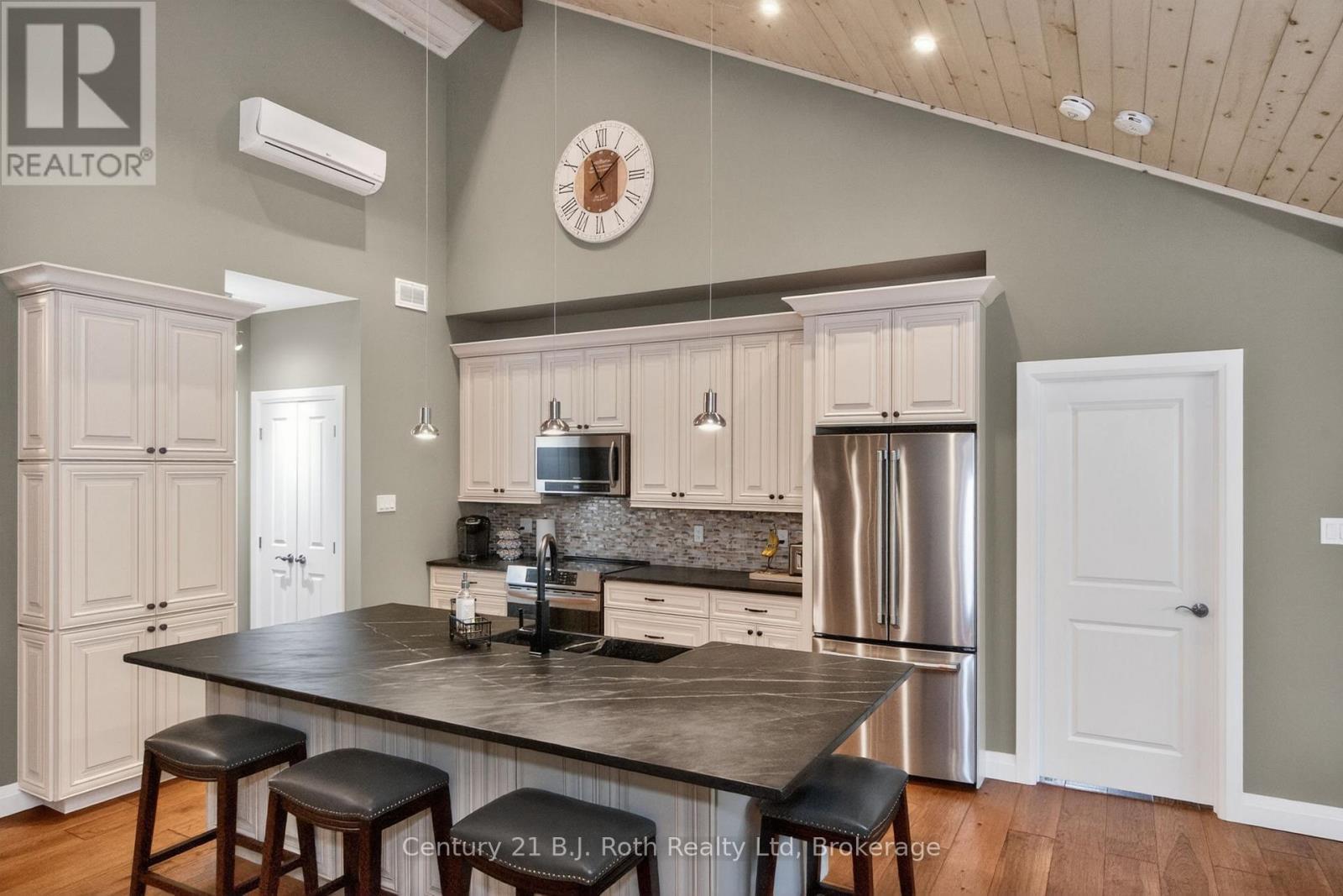 KITCHEN - 291 Concession Road 8 E, Tiny, ON - Indoor